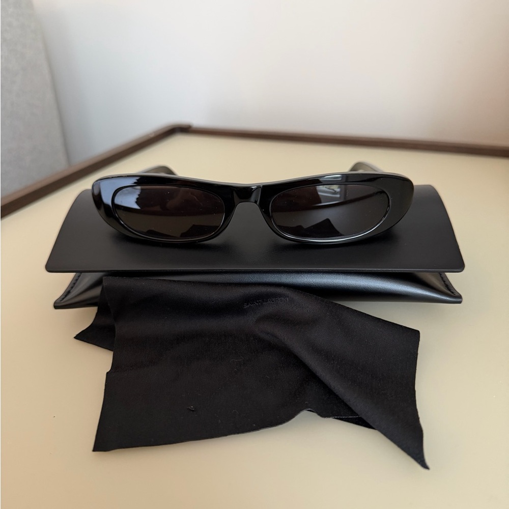 YSL Saint Laurent SL 557 Shade Black Sunglasses - Picture 7 of 15